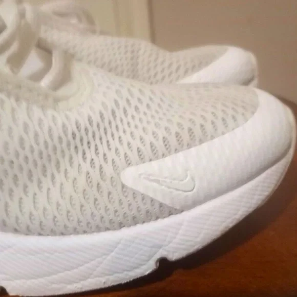 Nike Air Max 270 Sneakers White/Cream Size 4 Youth - Picture 6 of 12